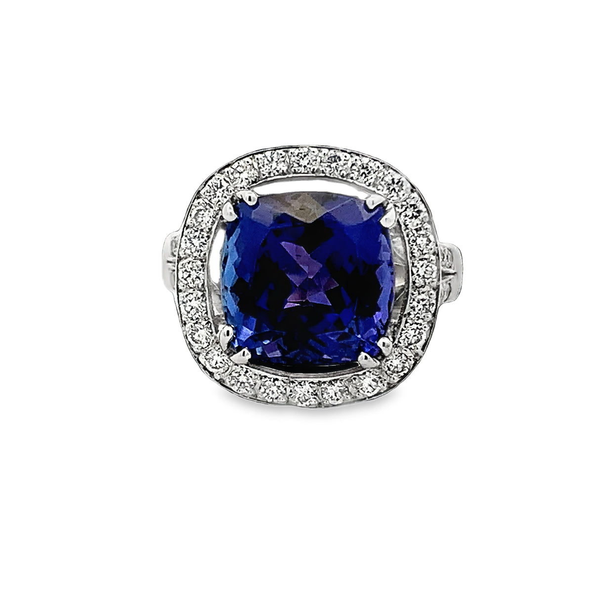 18ct White Gold 6.87ct Tanzanaite TDW=0.46ct GSI Diamond Set Ring