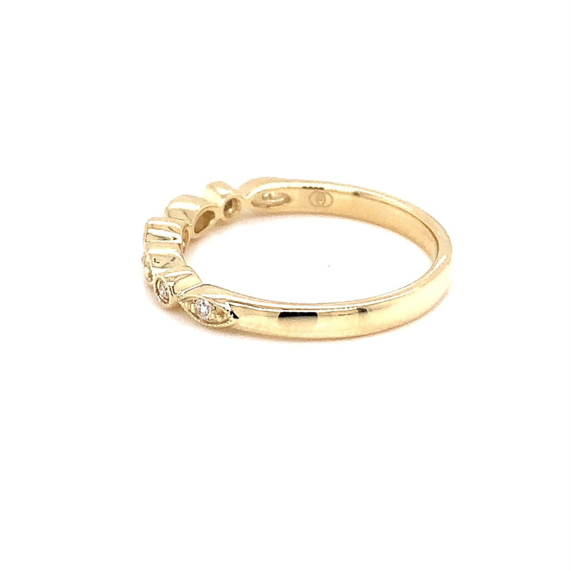Parrys Jewellers 9ct Yellow Gold Vintage Style Diamond Set Ring TDW 0.12ct